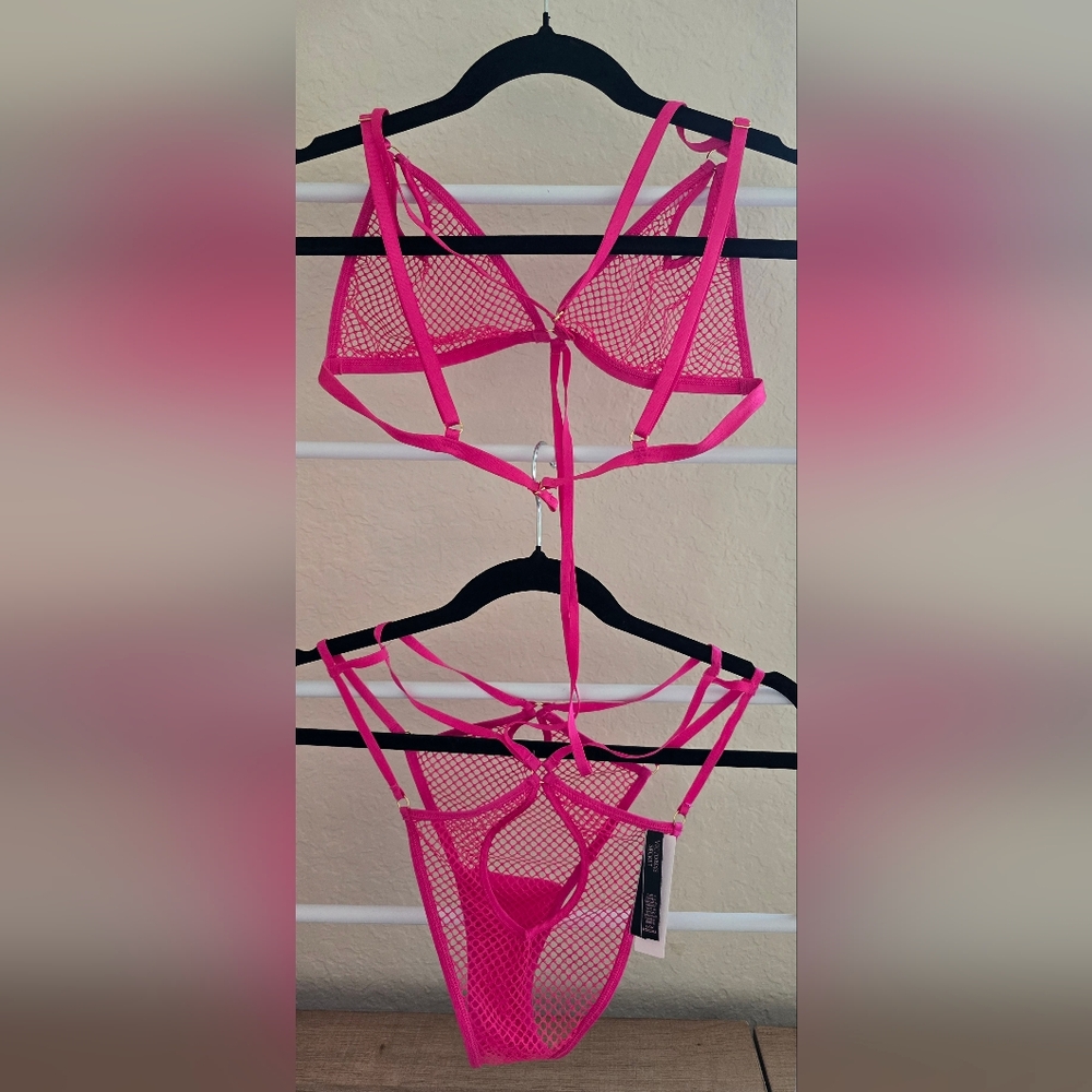 Sexy Victoria's Secret Fishnet lingerie XXL - Picture 3 of 4